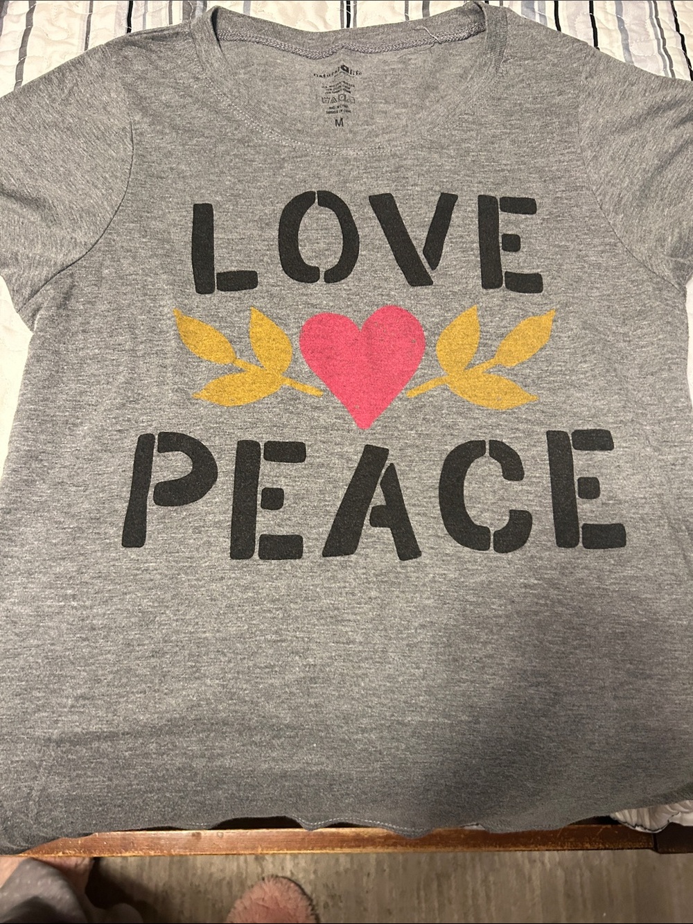 NATURAL LIFE Gray Short Sleeve Tee with Pink Heart and Gold Leaf